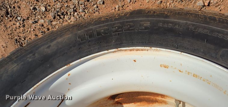 image for item MX9470 1999 Smithco  side dump trailer