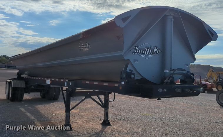 image for item MX9471 1999 Smithco  side dump trailer