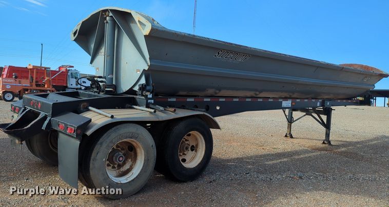 image for item MX9471 1999 Smithco  side dump trailer