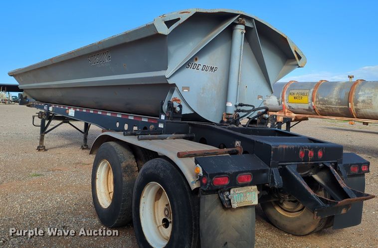 image for item MX9471 1999 Smithco  side dump trailer