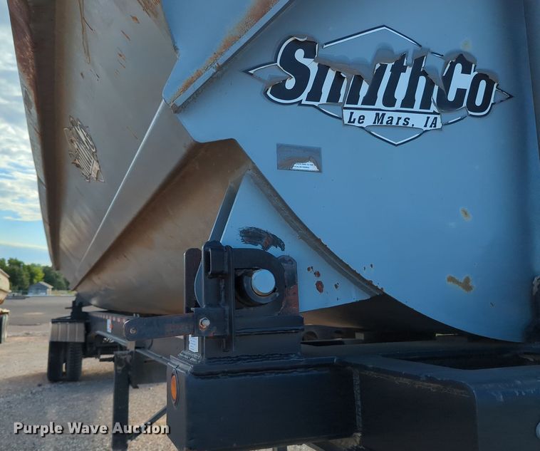 image for item MX9471 1999 Smithco  side dump trailer