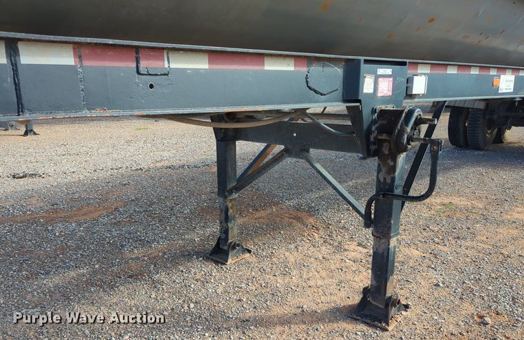 image for item MX9471 1999 Smithco  side dump trailer