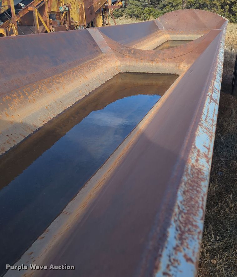 image for item MX9471 1999 Smithco  side dump trailer