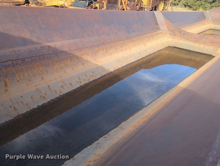 image for item MX9471 1999 Smithco  side dump trailer