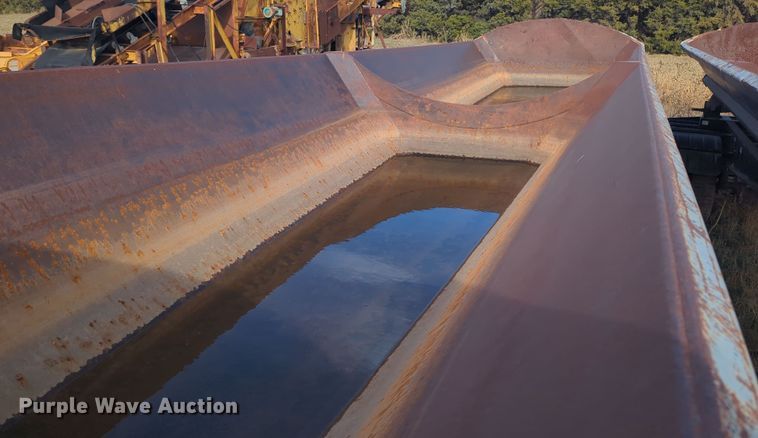 image for item MX9471 1999 Smithco  side dump trailer