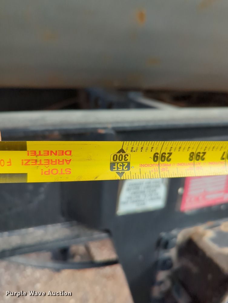 image for item MX9471 1999 Smithco  side dump trailer