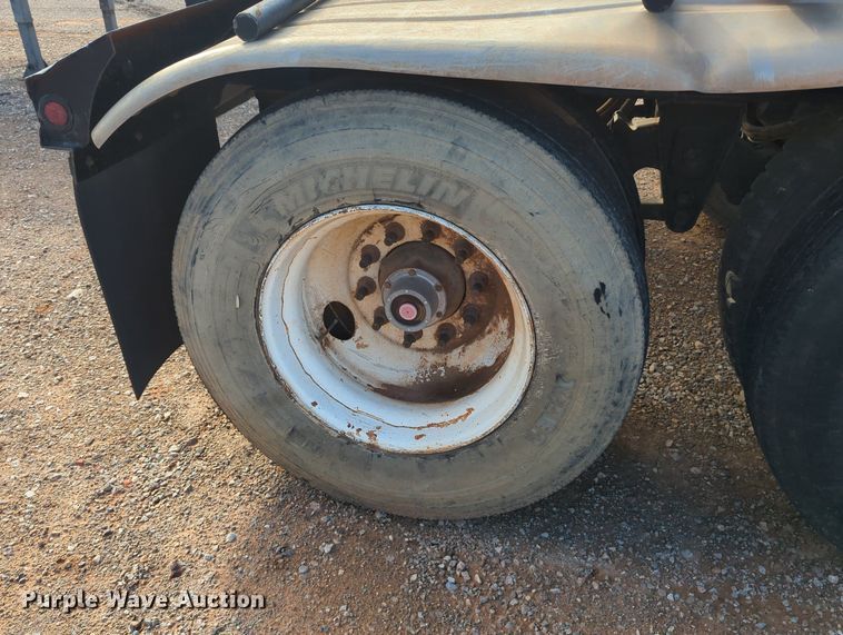 image for item MX9471 1999 Smithco  side dump trailer