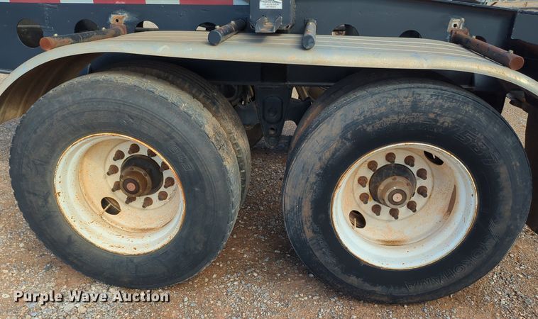 image for item MX9471 1999 Smithco  side dump trailer