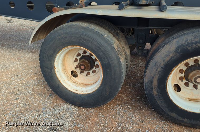 image for item MX9471 1999 Smithco  side dump trailer