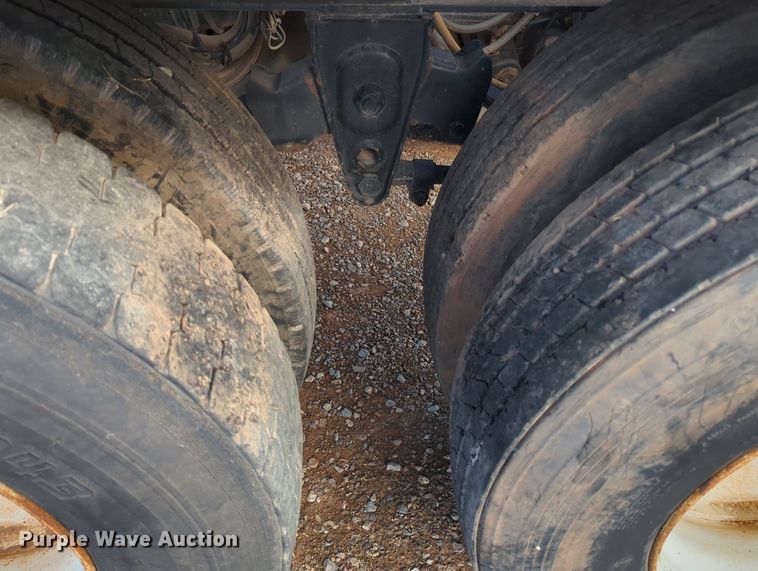 image for item MX9471 1999 Smithco  side dump trailer