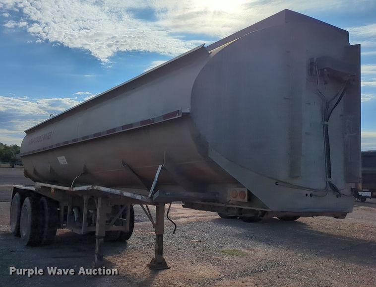 image for item MX9472 Fruehauf TAG-F2-ET  tank trailer