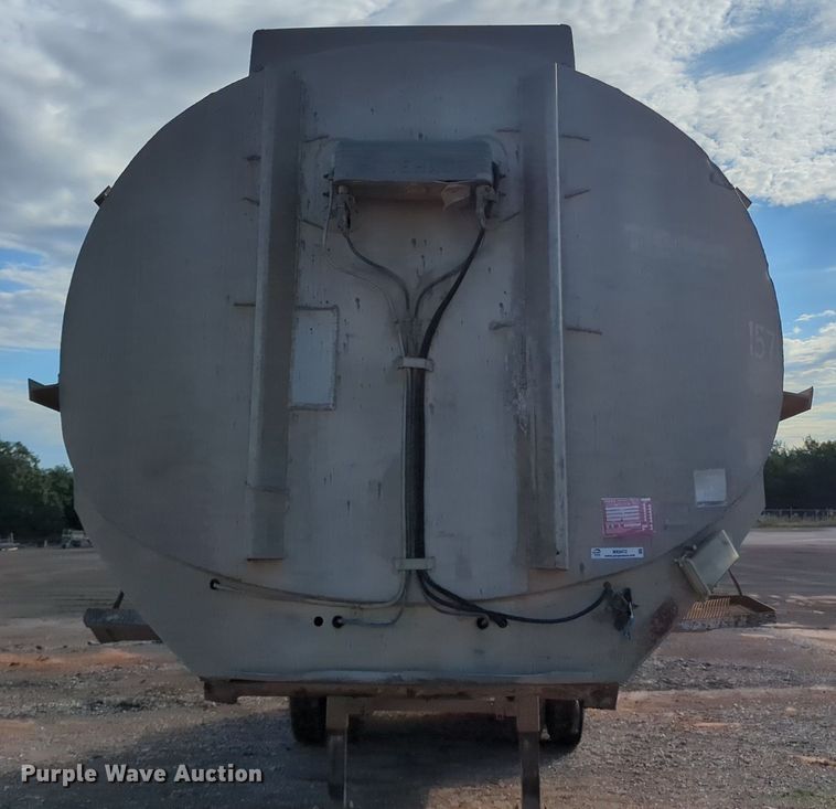 image for item MX9472 Fruehauf TAG-F2-ET  tank trailer