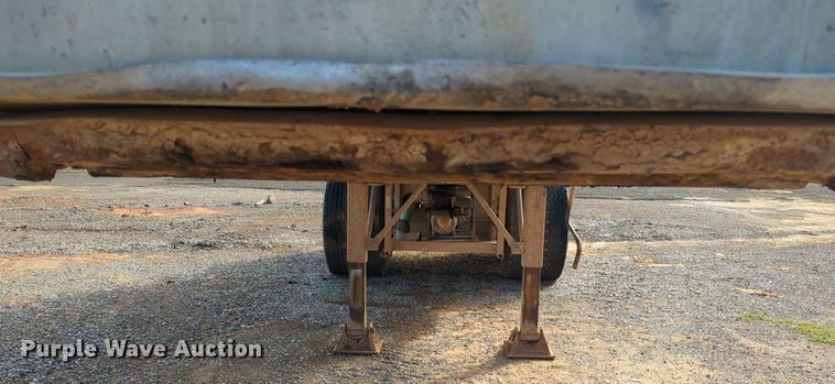 image for item MX9472 Fruehauf TAG-F2-ET  tank trailer