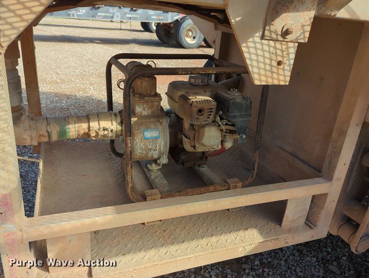 image for item MX9472 Fruehauf TAG-F2-ET  tank trailer