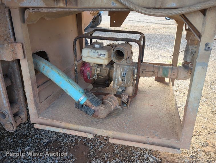 image for item MX9472 Fruehauf TAG-F2-ET  tank trailer