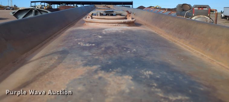 image for item MX9472 Fruehauf TAG-F2-ET  tank trailer