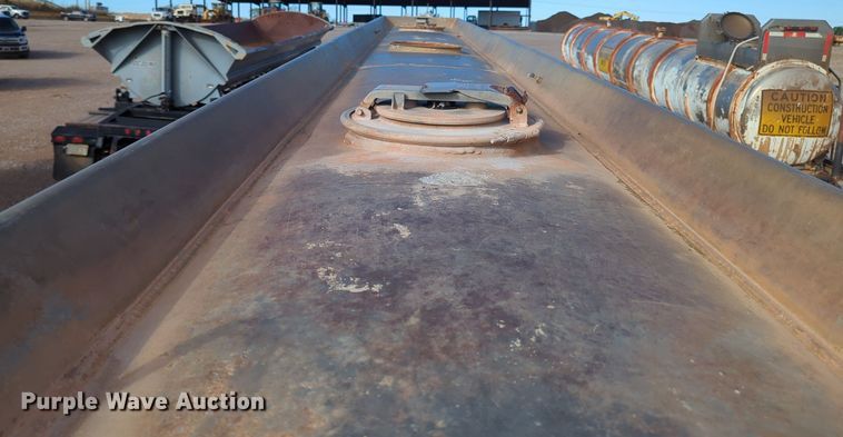 image for item MX9472 Fruehauf TAG-F2-ET  tank trailer