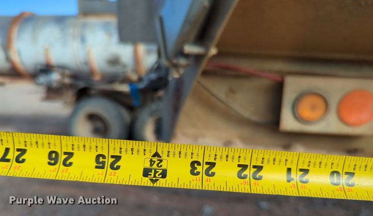 image for item MX9472 Fruehauf TAG-F2-ET  tank trailer