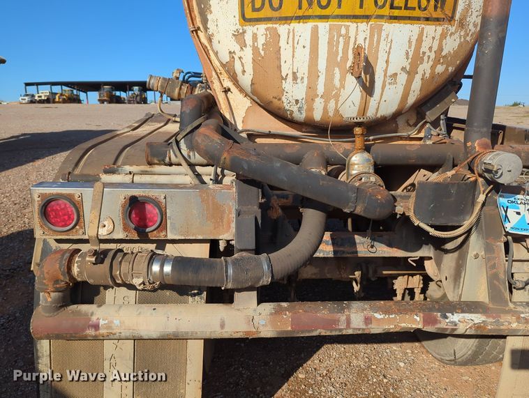 image for item MX9473 1978 Polar Mfg Co.  tank trailer