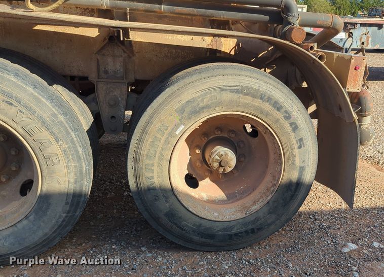 image for item MX9473 1978 Polar Mfg Co.  tank trailer