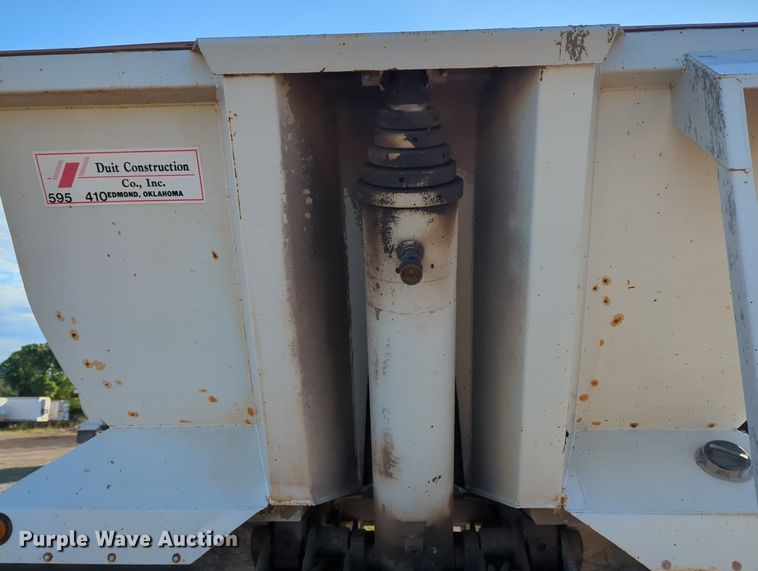 image for item MX9477 2011 Hilbilt  end dump trailer