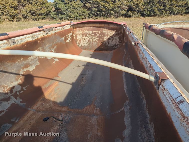 image for item MX9477 2011 Hilbilt  end dump trailer