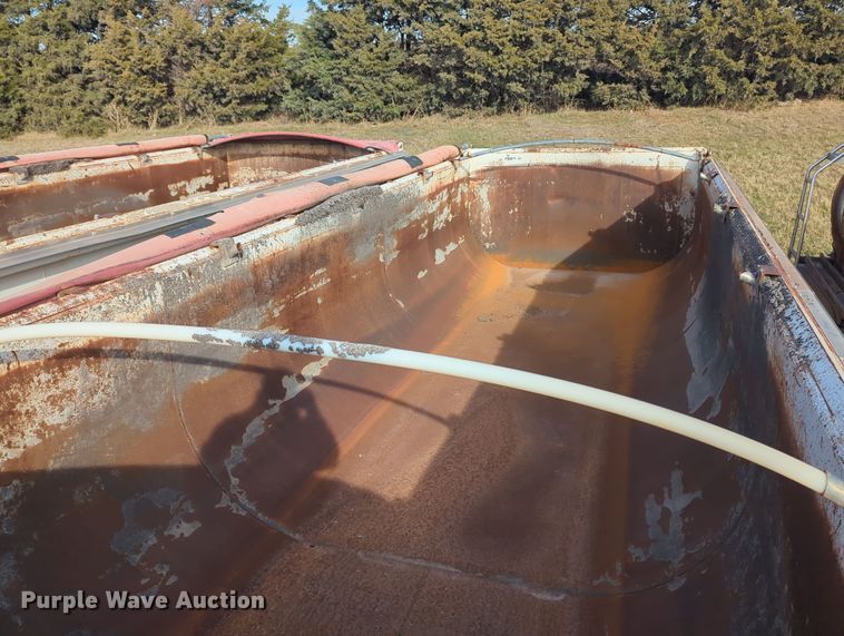 image for item MX9478 2011 Hilbilt  end dump trailer