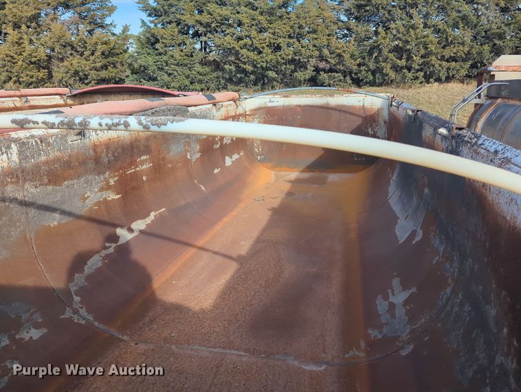 image for item MX9478 2011 Hilbilt  end dump trailer