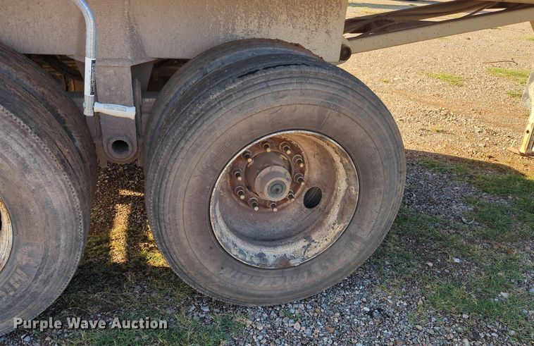 image for item MX9478 2011 Hilbilt  end dump trailer