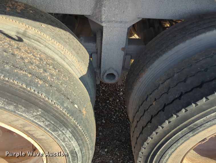 image for item MX9478 2011 Hilbilt  end dump trailer