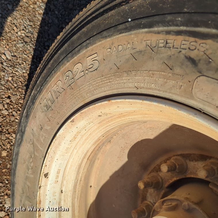 image for item MX9478 2011 Hilbilt  end dump trailer