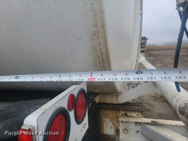 image for item MX9966 1979 Mack RL600L  water truck