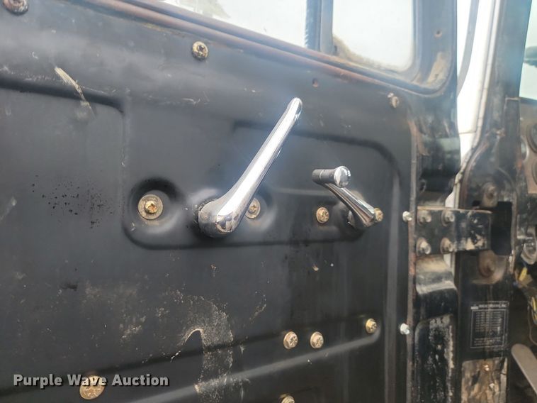 image for item MX9966 1979 Mack RL600L  water truck