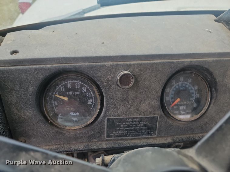 image for item MX9966 1979 Mack RL600L  water truck