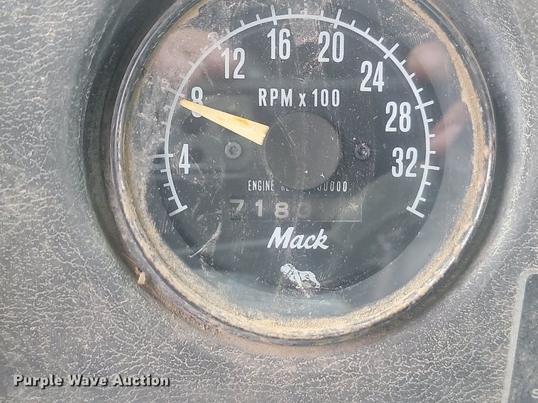 image for item MX9966 1979 Mack RL600L  water truck