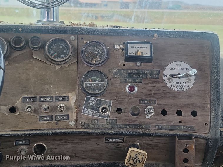 image for item MX9966 1979 Mack RL600L  water truck