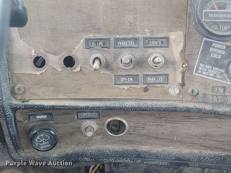 image for item MX9966 1979 Mack RL600L  water truck