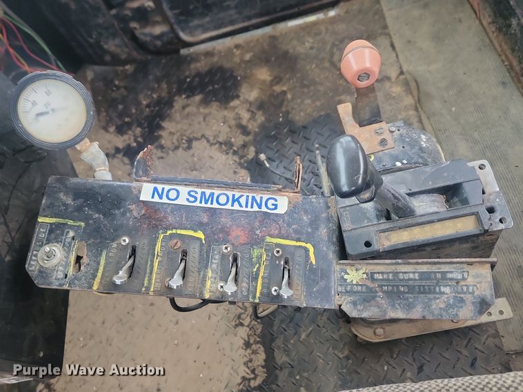 image for item MX9966 1979 Mack RL600L  water truck