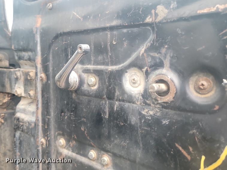 image for item MX9966 1979 Mack RL600L  water truck