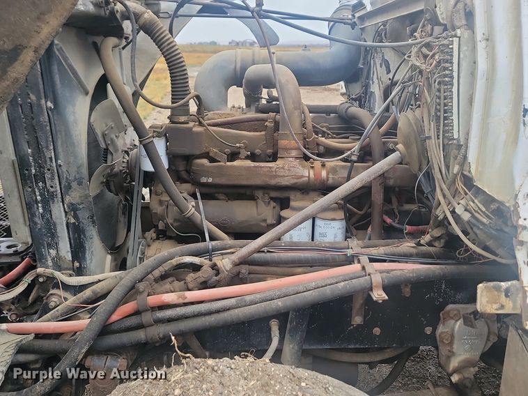 image for item MX9966 1979 Mack RL600L  water truck