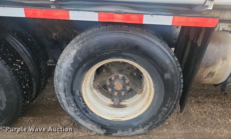 image for item MX9966 1979 Mack RL600L  water truck