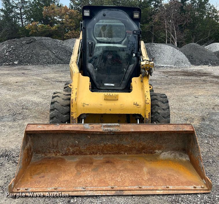 image for item NA9294 2011 Caterpillar 262C  skid steer loader