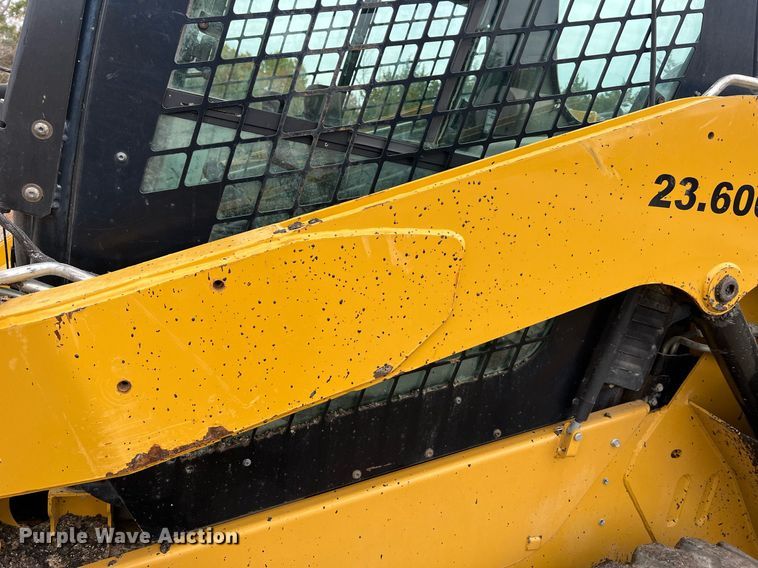 image for item NA9294 2011 Caterpillar 262C  skid steer loader