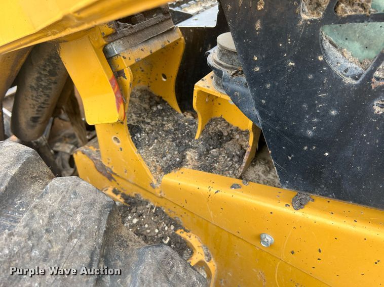 image for item NA9294 2011 Caterpillar 262C  skid steer loader