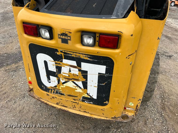 image for item NA9294 2011 Caterpillar 262C  skid steer loader