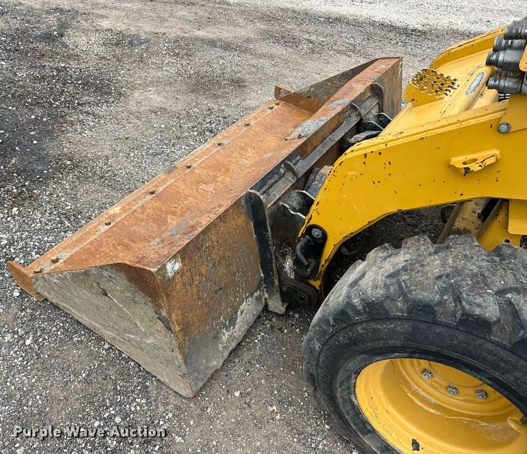 image for item NA9294 2011 Caterpillar 262C  skid steer loader