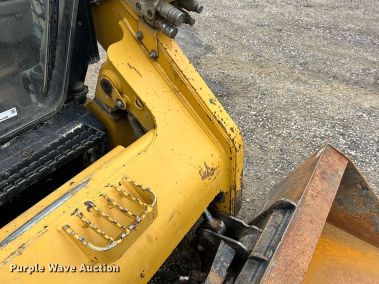 image for item NA9294 2011 Caterpillar 262C  skid steer loader