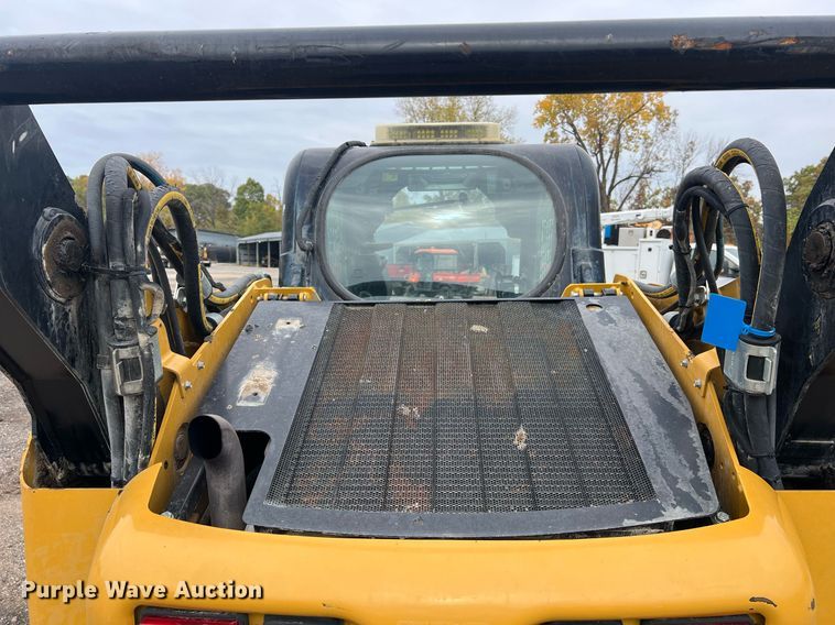 image for item NA9294 2011 Caterpillar 262C  skid steer loader