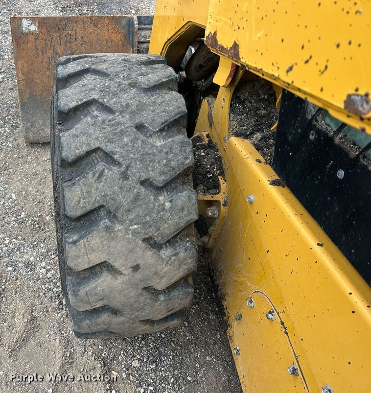 image for item NA9294 2011 Caterpillar 262C  skid steer loader