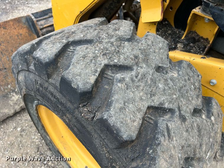 image for item NA9294 2011 Caterpillar 262C  skid steer loader